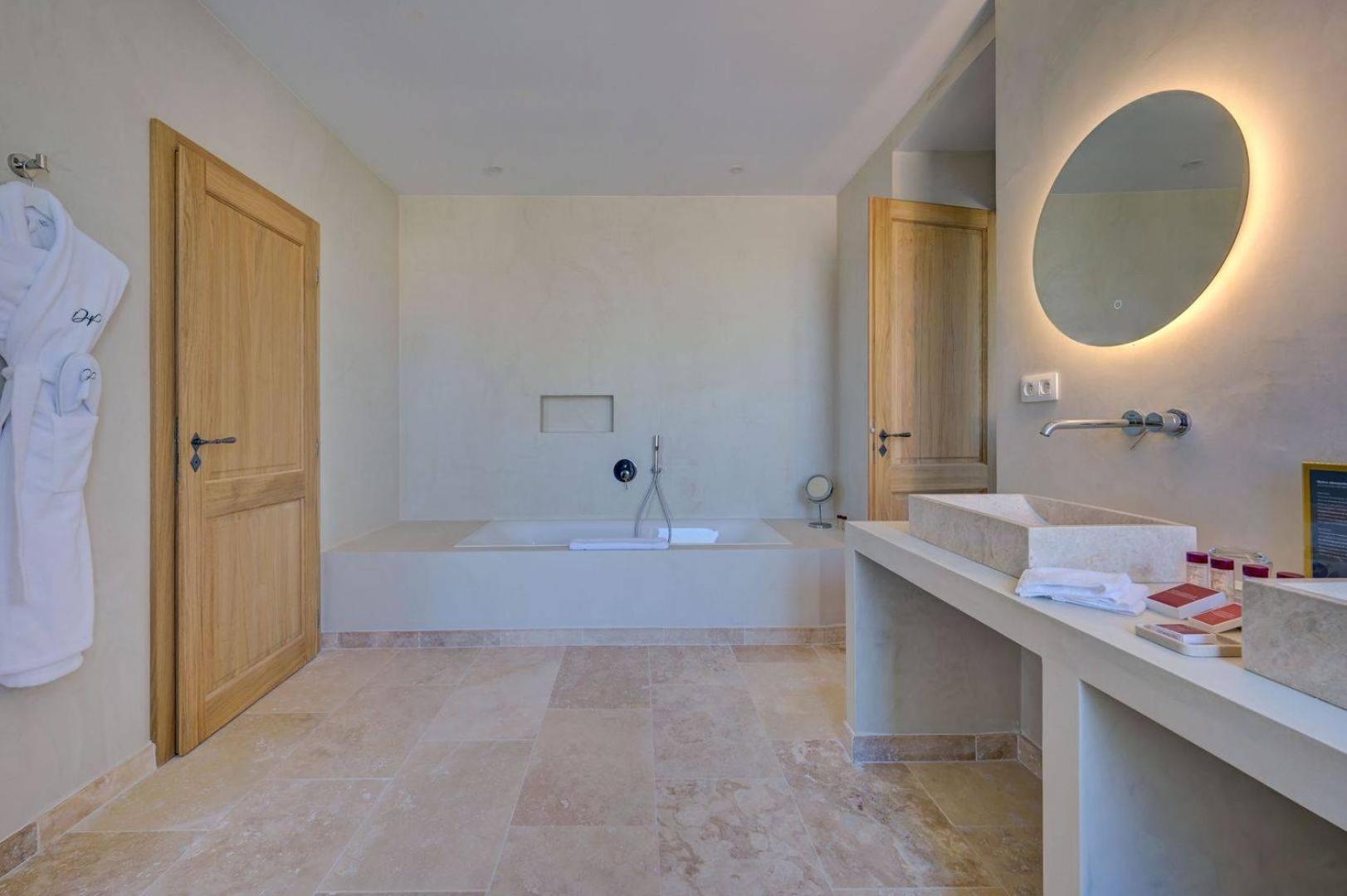 Domaine De Privadiere & Spa Uzes Exterior photo
